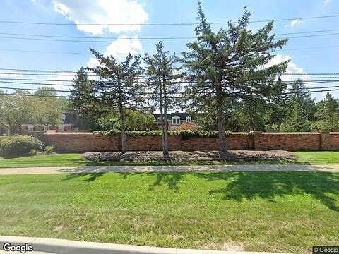 13 Mile, SOUTHFIELD, MI 48076