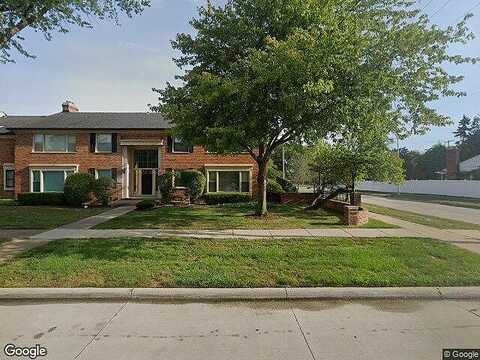 Fleetwood, HARPER WOODS, MI 48225