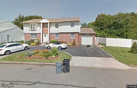 Arthur, WEST BABYLON, NY 11704