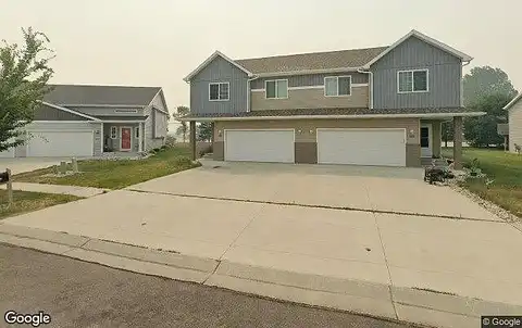 35Th Street, MOORHEAD, MN 56560