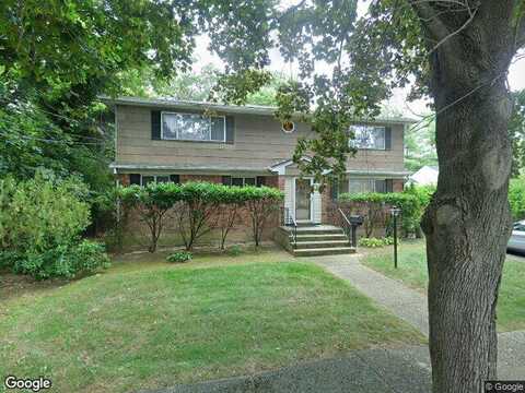 Commonwealth, MASSAPEQUA, NY 11758