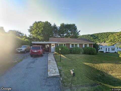 Hillcrest, BLUEFIELD, VA 24605