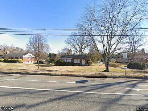 Main, AMHERST, VA 24521