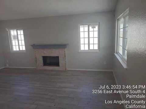 Avenue S4, PALMDALE, CA 93550