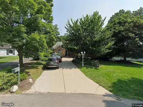 Sutton, BLOOMFIELD HILLS, MI 48301