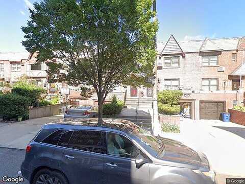 39Th, SUNNYSIDE, NY 11104