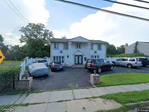 Albany, AMITYVILLE, NY 11701