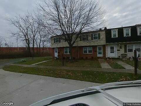 Avon Dr, MENTOR, OH 44060