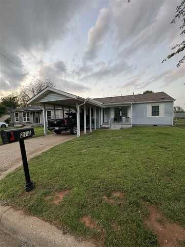 212 Pritchard Dr, Cyril, OK 73029