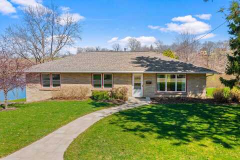 110 Riverview Hts, Mayville, WI 53050