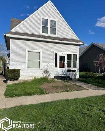 210 S 8th Street, Marshalltown, IA 50158