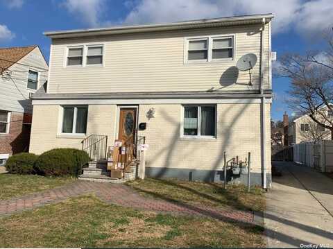 76-29 271st Street, New Hyde Park, NY 11040