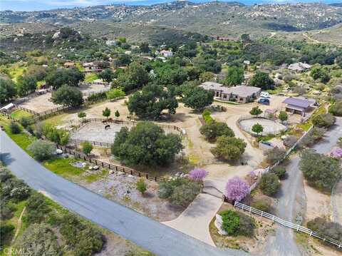 41215 Avenida De Los Posas, Murrieta, CA 92562