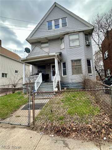 1422 W 84th Street, Cleveland, OH 44102