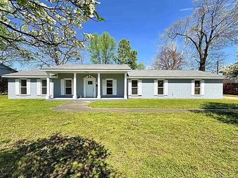 616 W Downing Street, Tahlequah, OK 74464