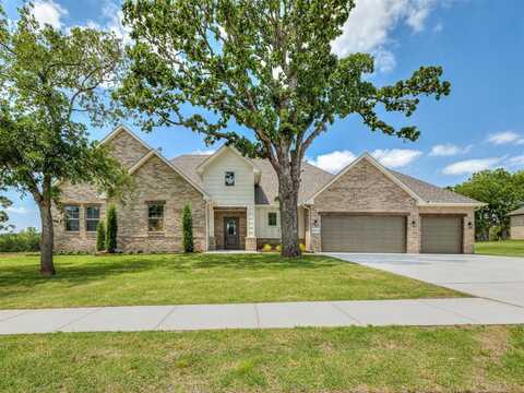 8005 Goldfinch Drive, Guthrie, OK 73044