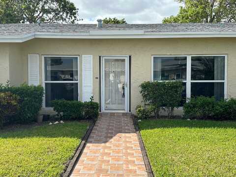 13749 Flora Place, Delray Beach, FL 33484