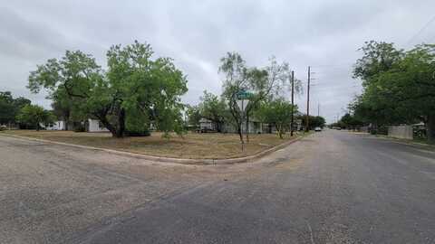 Willow Dr, San Angelo, TX 76901