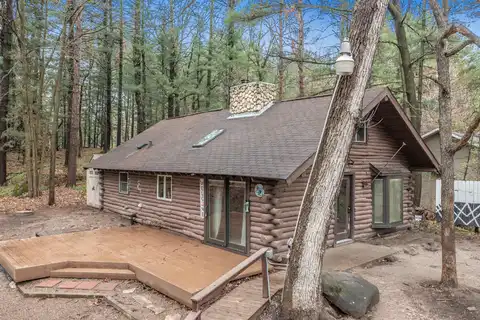 N8425 Pineview Drive, Wisconsin Dells, WI 53965