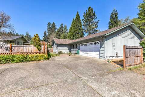 110 NW Sinclair Drive, Grants Pass, OR 97526