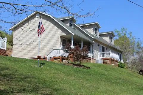 53 Morning Glory Dr, Hinton, WV 25951