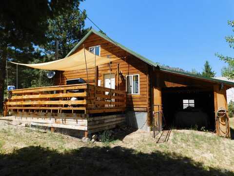 654 N Pine Featherville Rd, Pine, ID 83647