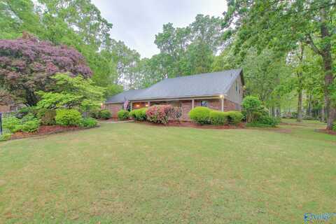 1611 Wellington Court SE, Decatur, AL 35601