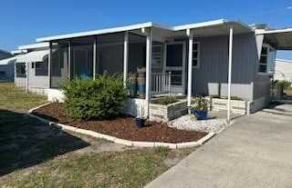 902 Cayman West, Venice, FL 34285