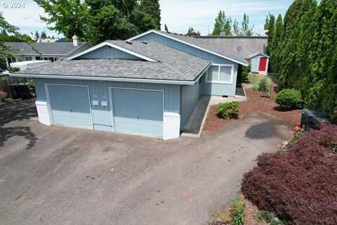 220 SE 3RD AVE, Canby, OR 97013