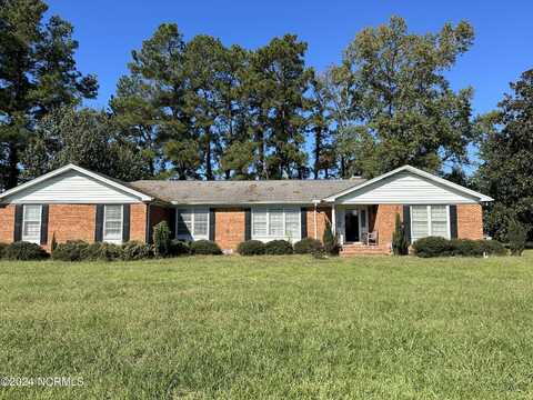 7932 Peacock Road, Chadbourn, NC 28431