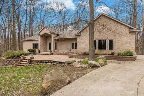 12431 Golden Oaks Drive, Milford, MI 48380