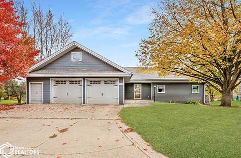 1642 Club View Dr., Hampton, IA 50441