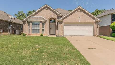 549 Oakbrook Drive, Burleson, TX 76028