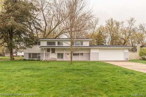 2524 N TRAIL, Commerce Township, MI 48390