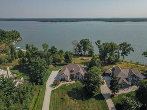 N7784 Half Moon Bay Drive, New Lisbon, WI 53950