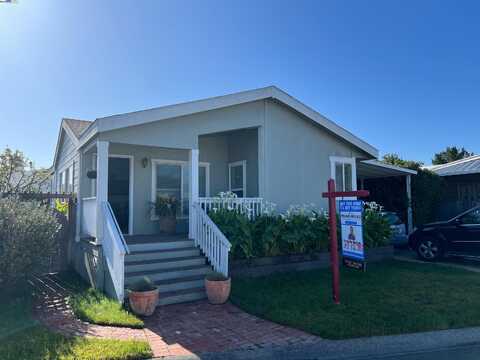 92 Yosemite Road, San Rafael, CA 94903