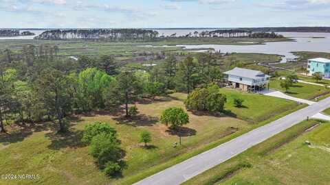 127 Jade Street, Beaufort, NC 28516