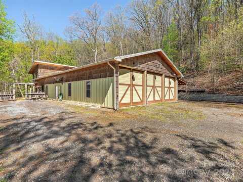 334 Flat Top Mountain Road, Fairview, NC 28730