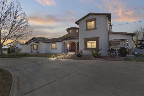 2733 Foothill Drive SW, Albuquerque, NM 87105