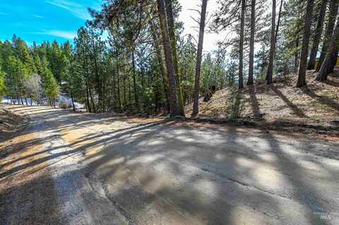 1455 Crown Point Parkway, Cascade, ID 83611