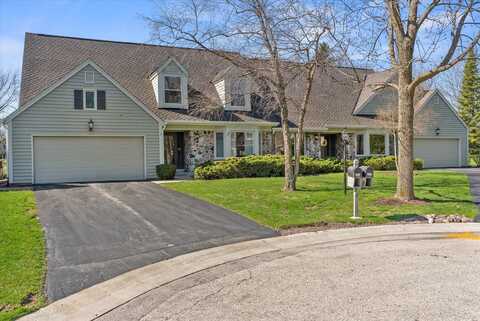 1623 W Eastbrook Ct, Mequon, WI 53092