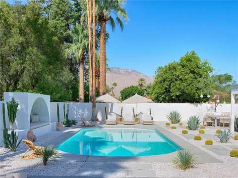 5207 E Cherry Hills Drive, Palm Springs, CA 92264