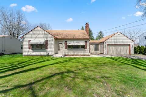 24 Neff Drive, Canfield, OH 44406