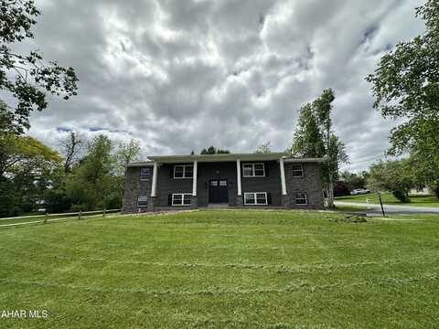 238 Peters Drive, Altoona, PA 16601