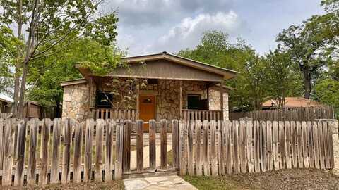 3412a&b E Riverside Dr, Kerrville, TX 78028