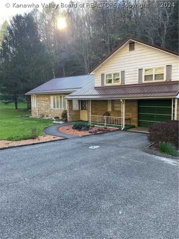 13088 Clay Highway, Lizemores, WV 25125