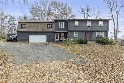 46 Landry Ln, Uxbridge, MA 01569