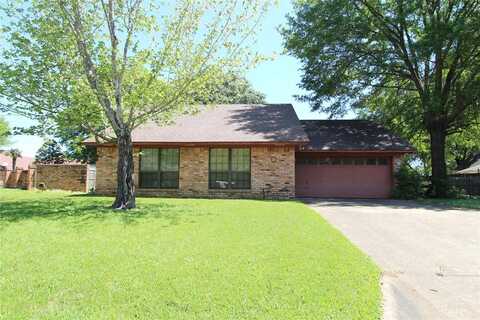 403 Edgewood Lane, Wake Village, TX 75501