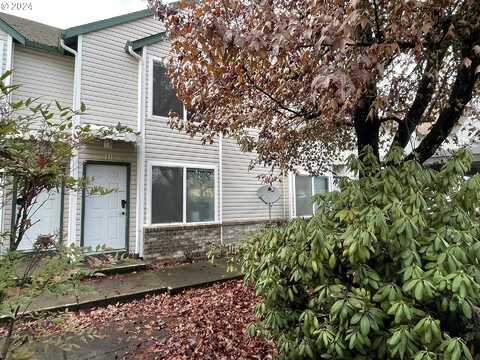 2501 E 2ND ST, Newberg, OR 97132