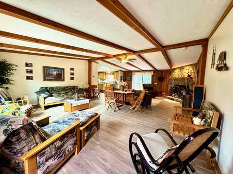 246 Berry Lane, Wisconsin Dells, WI 53965